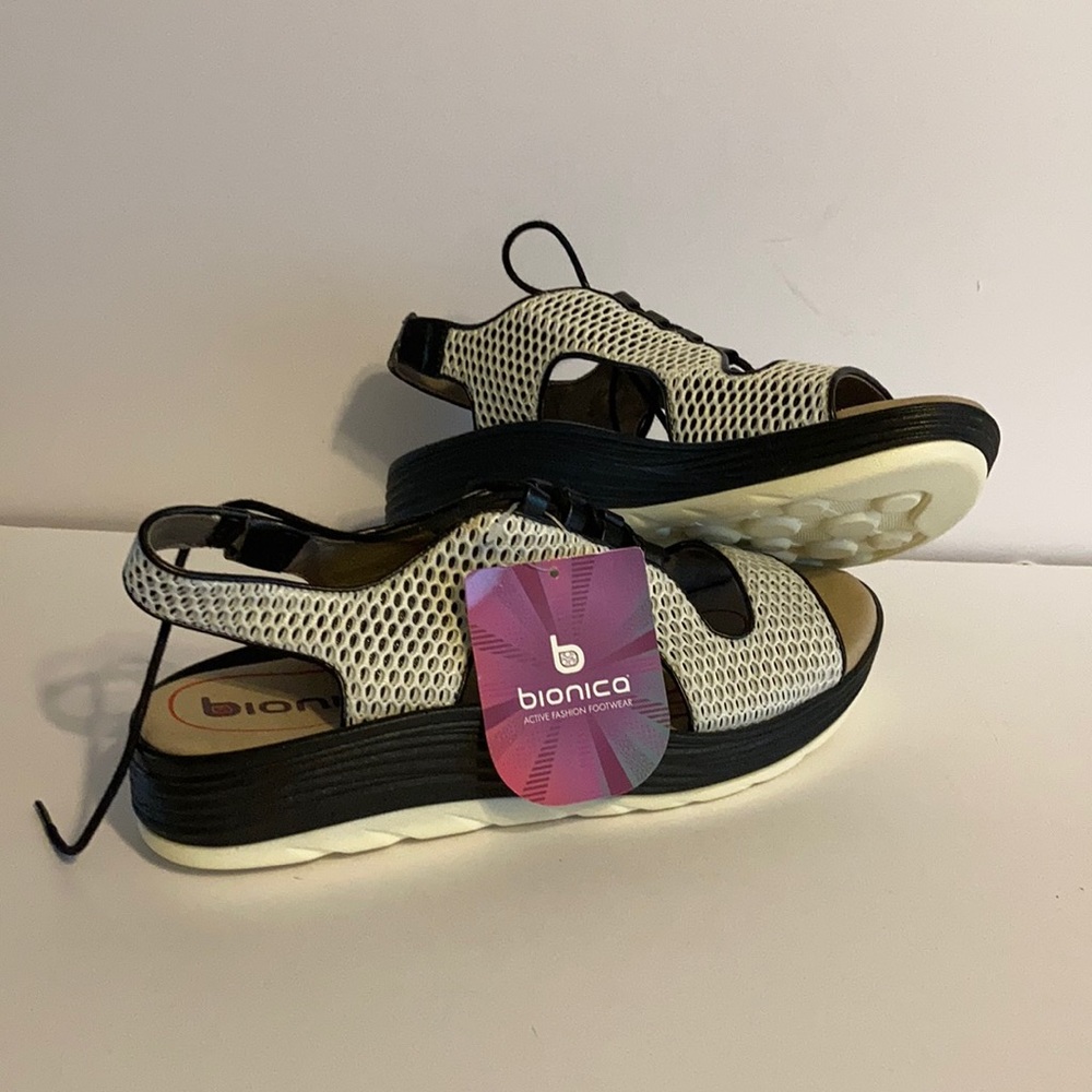 Bionica white and black sandals
